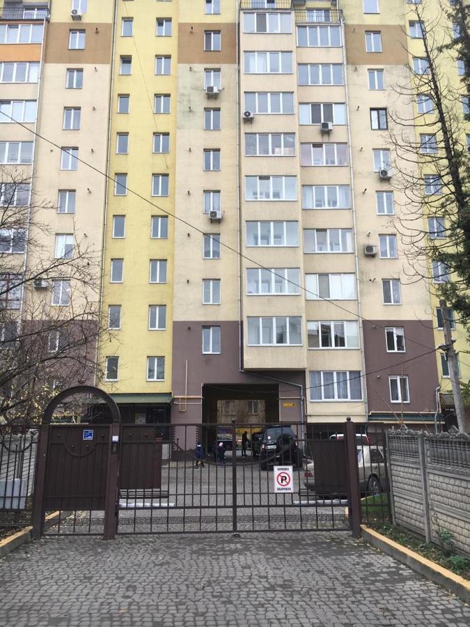 Vyshyvanka In The City Centre Ivano-Frankivsk Exterior foto